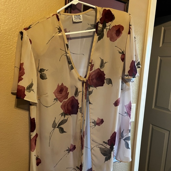 H & M Richards 2 Piece Dress set - Picture 4 of 7